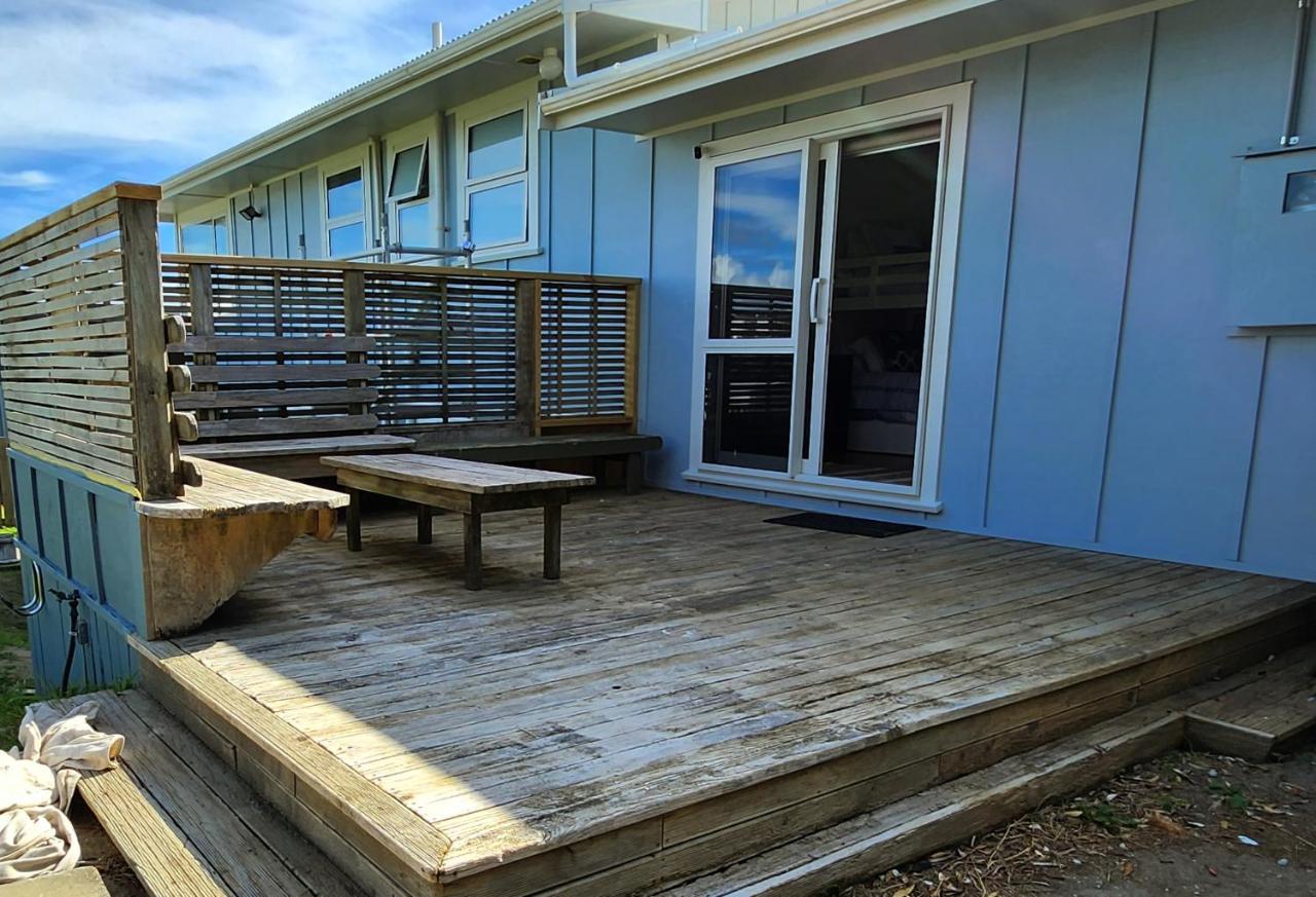 #40 At The Beach Waitarere 외부 사진